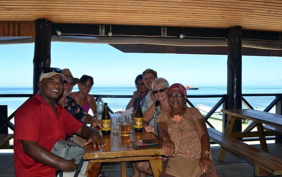 Ratu Kini Dive & Stay Isla Mana Exterior foto